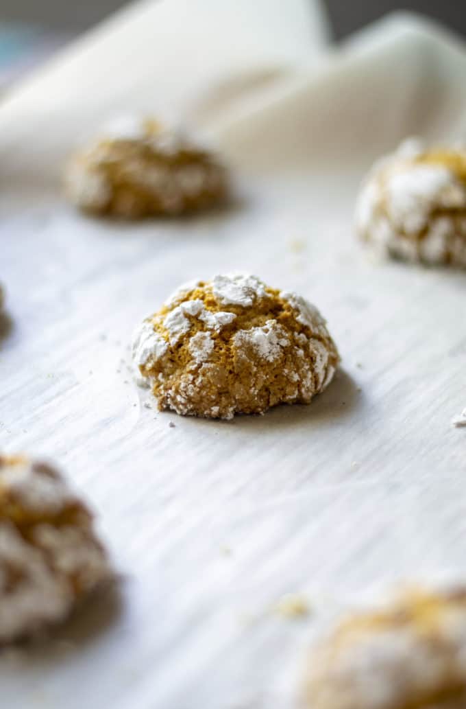 pumpkin crinkle cookies baked