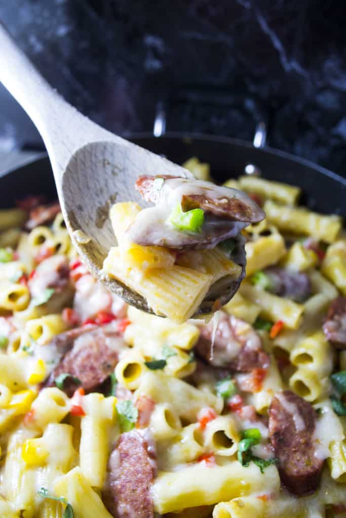 One Pot Jalapeno Sausage Pasta Skillet | Bring dinner to life with this bold, flavorful One Pot Jalapeno Sausage Pasta Skillet meal thanks to Jack Link's Wild Side Sausage. Done in 30 minutes and only one pot to clean!! | Pack Momma | https://www.awickedwhisk.com