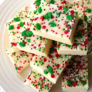 Sugar Cookie White Chocolate Fudge | Sugar Cookie White Chocolate Fudge is an easy, creamy no bake dessert that will be any chocolate lovers dream come true!| Pack Momma | htttps://www.awickedwhisk.com