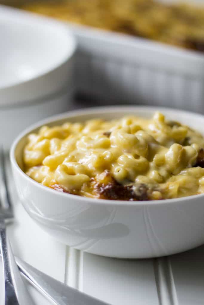 Easy Homemade Macaroni and Cheese in a bowl