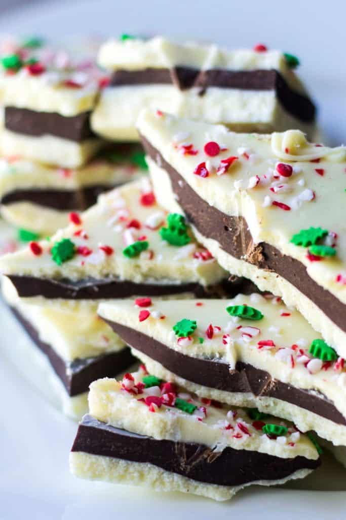 White Chocolate Peppermint Bark | White Chocolate Peppermint Bark is the perfect sweet combination of chocolate and peppermint. Easy to make this is a MUST for Christmas! | Pack Momma | https://www.awickedwhisk.com