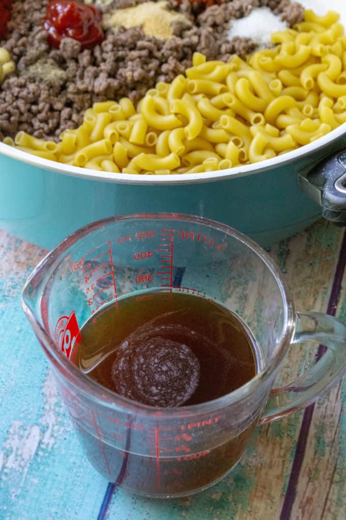 beef stock to be added to cheeseburger skillet meal