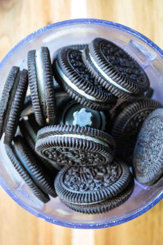 Halloween Cheesecake Bars cookie crust