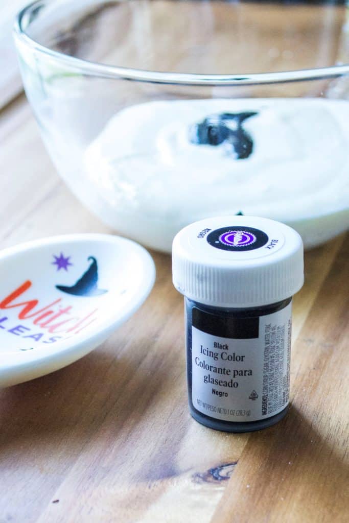 Halloween Cheesecake Bars black icing coloring