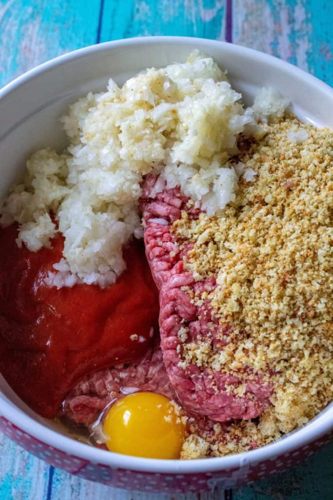 Better Than Your Momma's Classic Meatloaf ingredients