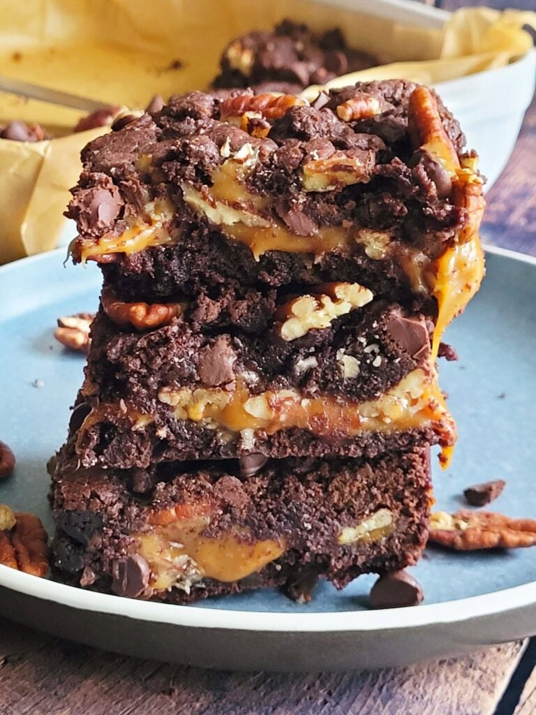 stacked layer of turtle brownies