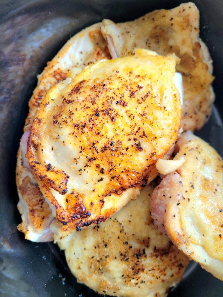 seared chicken thighs in a crock pot