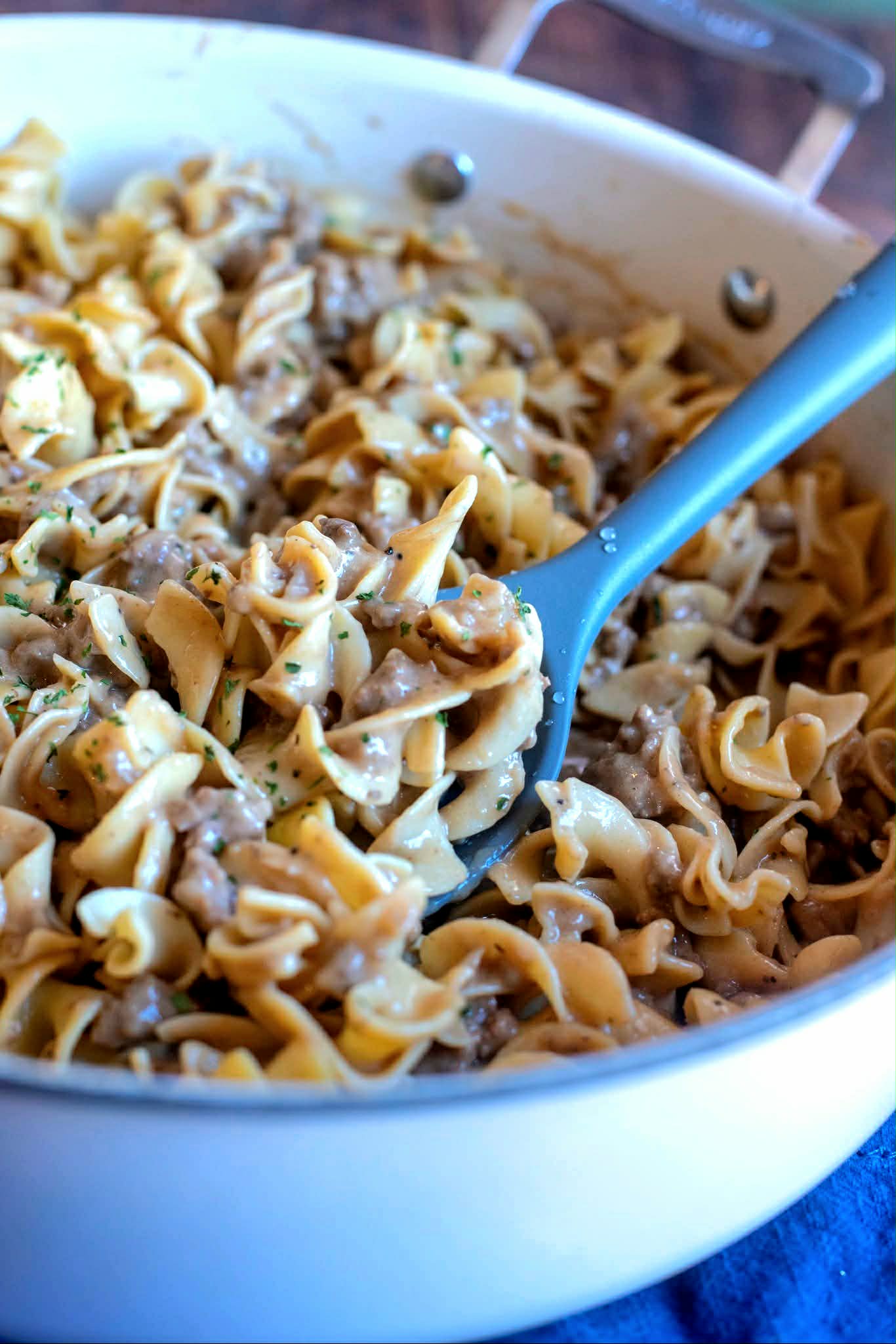 Make creamy no-mushroom ground beef stroganoff in 30 minutes. Family-friendly, budget-conscious, and tastes like it’s been simmering all day, even using convenience ingredients.
