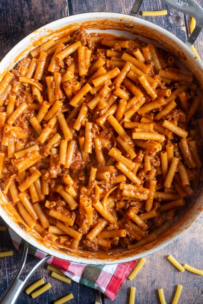 Simmering homemade beefaroni