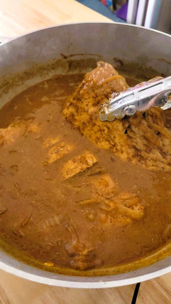 smothered ribs in onion gravy
